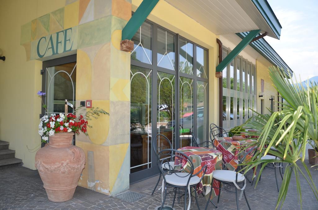 Hotel Greifenstein Терлано Екстериор снимка