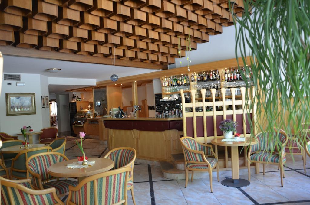 Hotel Greifenstein Терлано Екстериор снимка